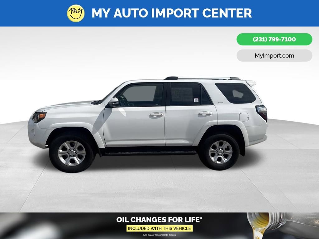 Used 2024 Toyota 4Runner SR5 Premium AWD/4WD image 4
