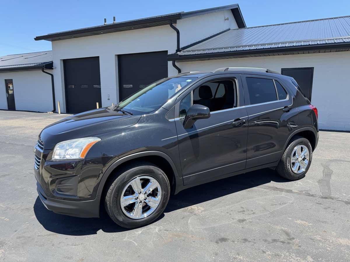Used 2016 Chevrolet Trax LT AWD/4WD image 2