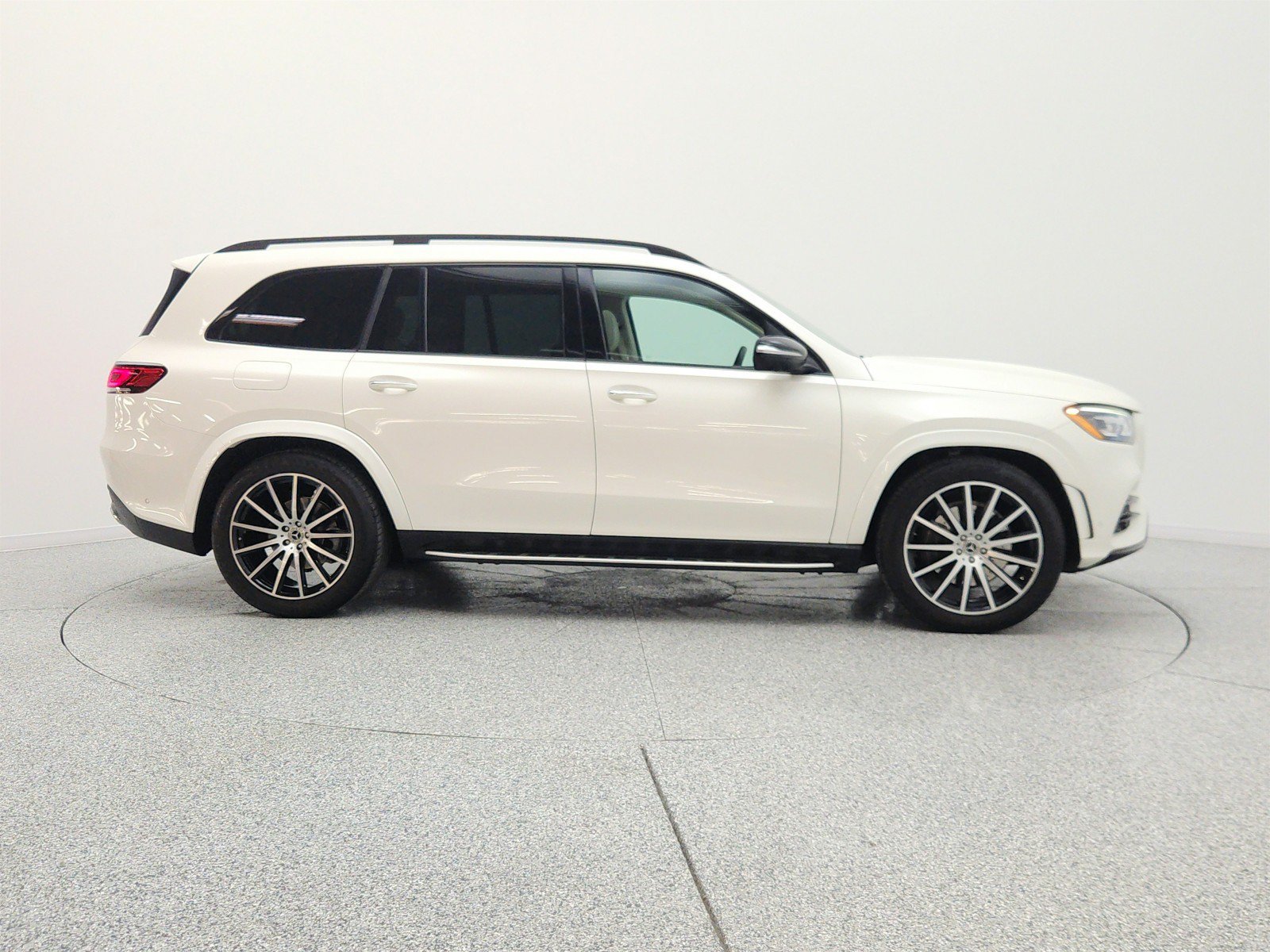 Certified 2022 Mercedes-Benz GLS 450 4MATIC image 4