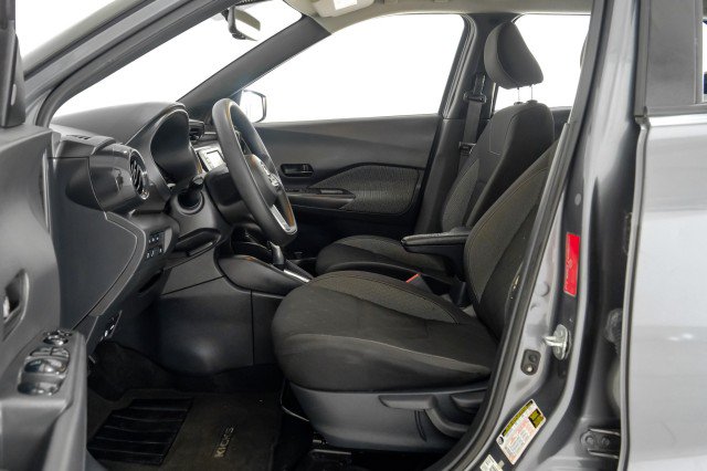 Used 2020 Nissan Kicks S w/ Interior Electronics Package FWD image 31