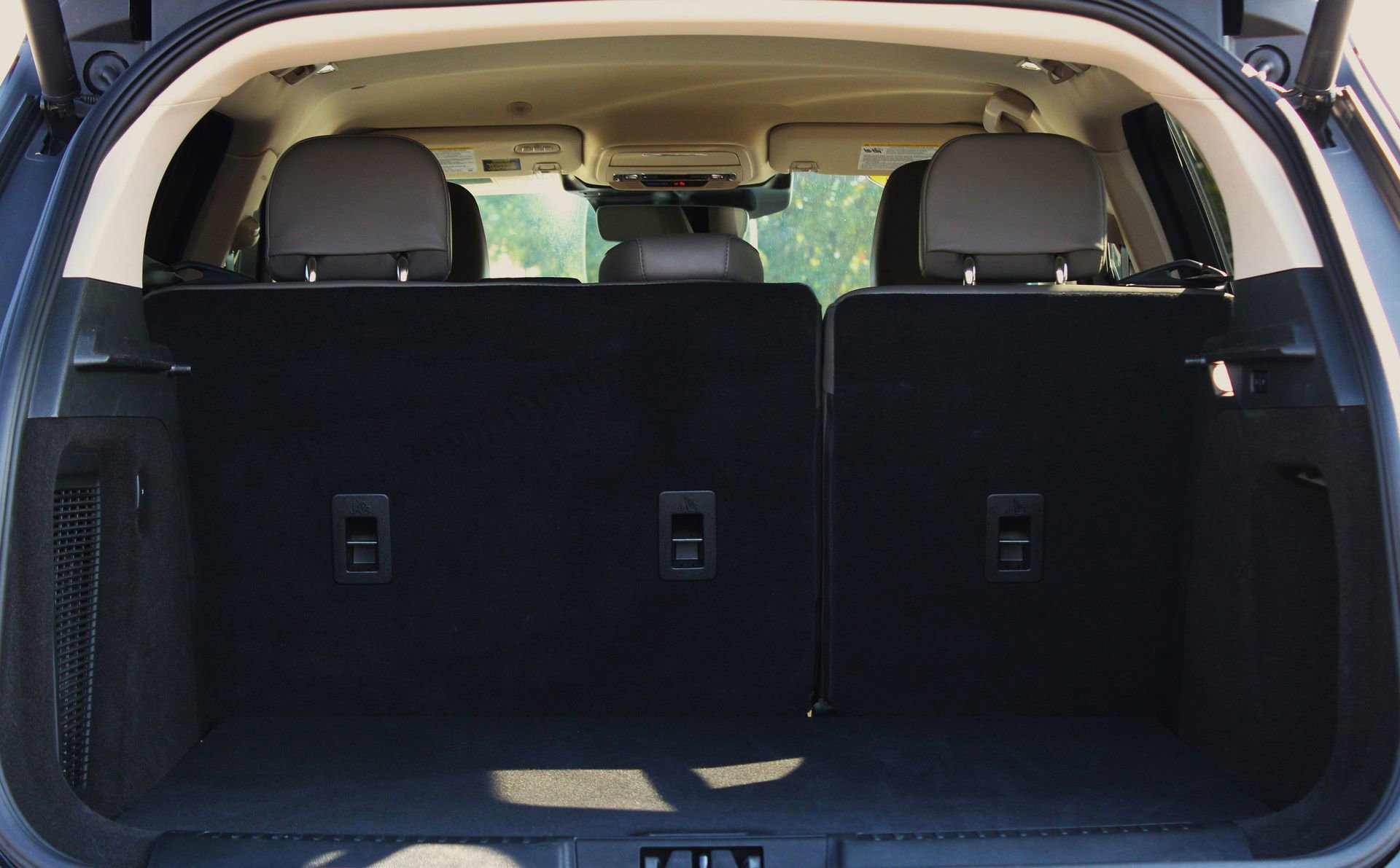 Used 2023 Lincoln Corsair Standard w/ Equipment Group 101A image 13