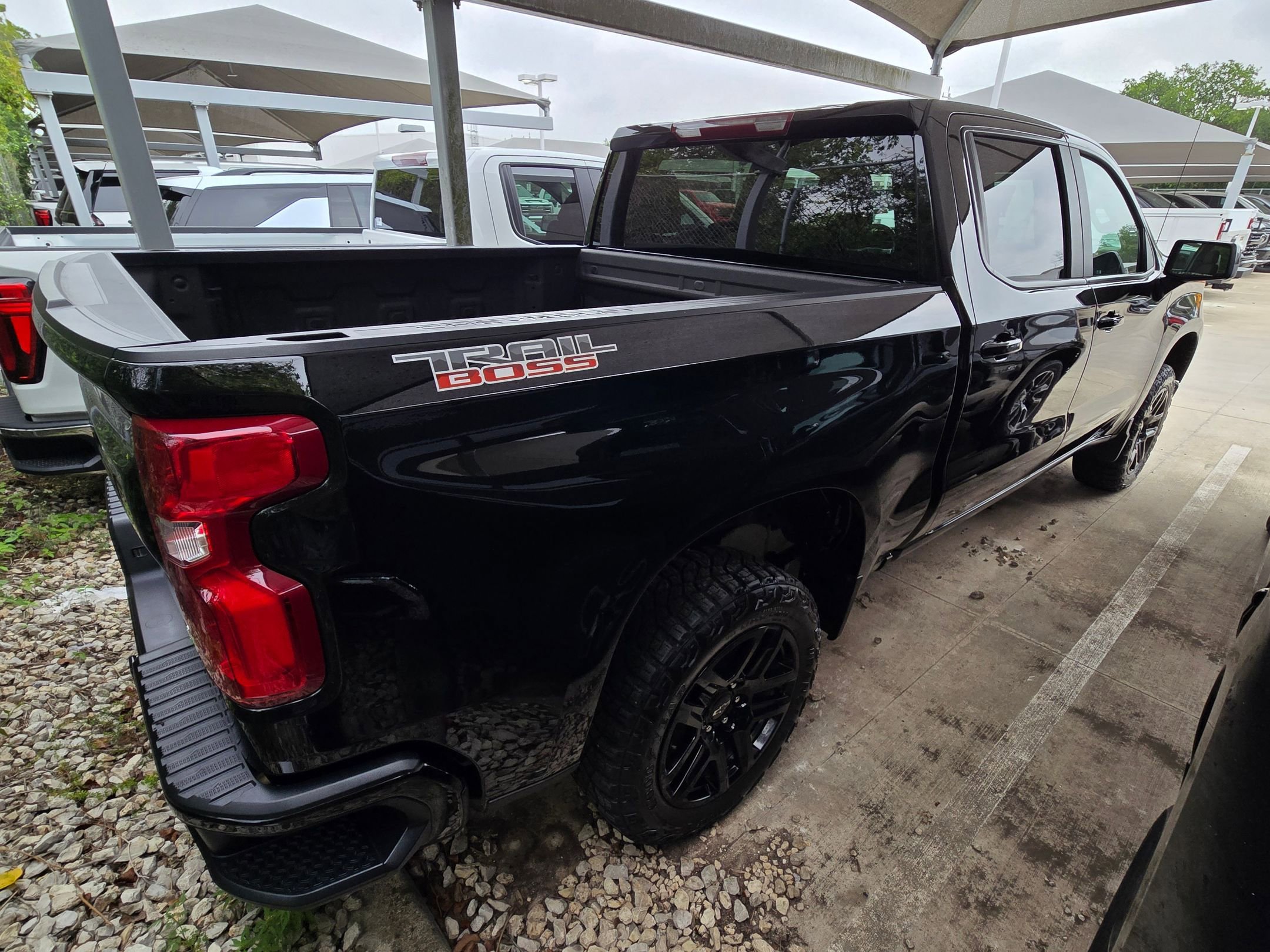 Used 2024 Chevrolet Silverado 1500 LT Trail Boss AWD/4WD image 9