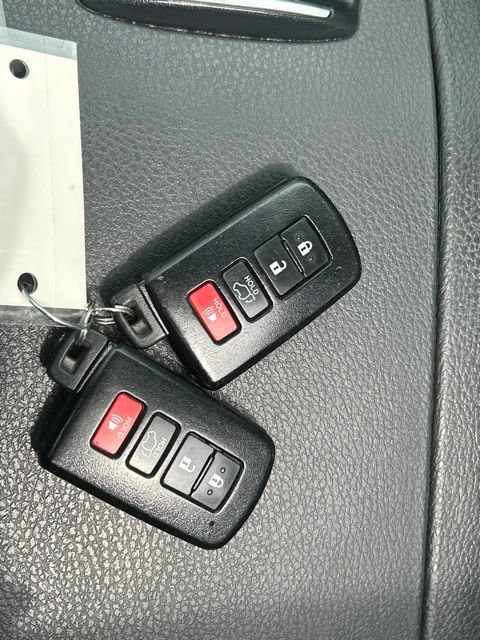 Used 2019 Toyota Highlander XLE AWD/4WD image 58