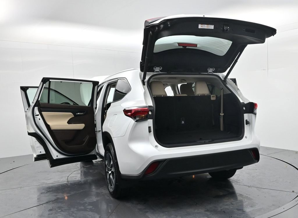 Used 2022 Toyota Highlander XLE image 73