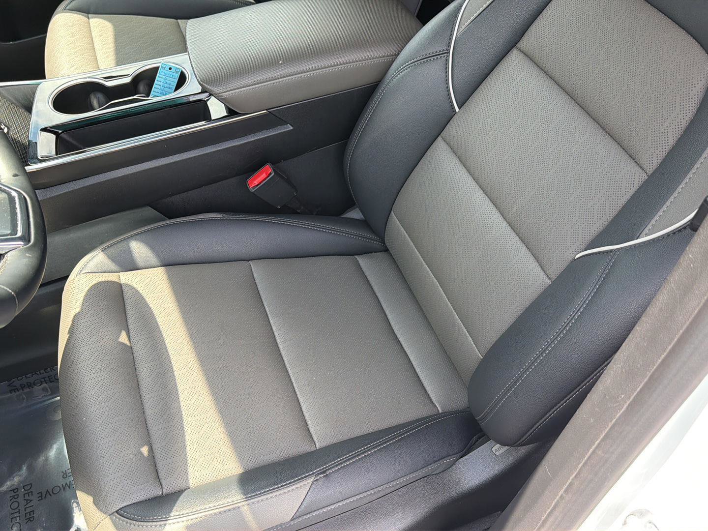 Used 2025 Chevrolet Equinox LT w/ Convenience Package II FWD image 30
