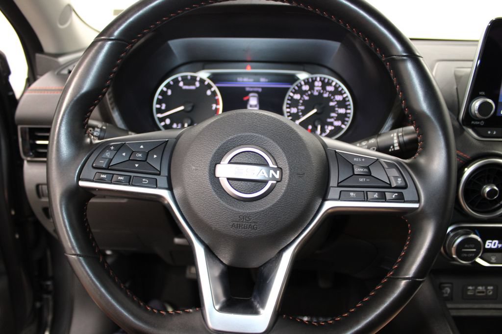 Used 2025 Nissan Sentra SR FWD image 31