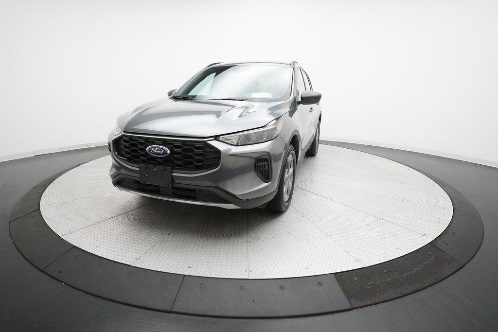 Used 2025 Ford Escape ST-Line image 32