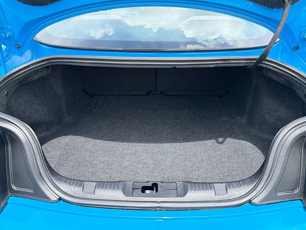 Used 2017 Ford Mustang Coupe image 12