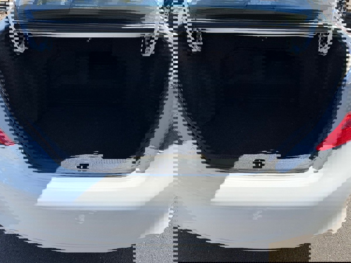 Used 2012 Toyota Camry XLE w/ Leather Pkg image 22