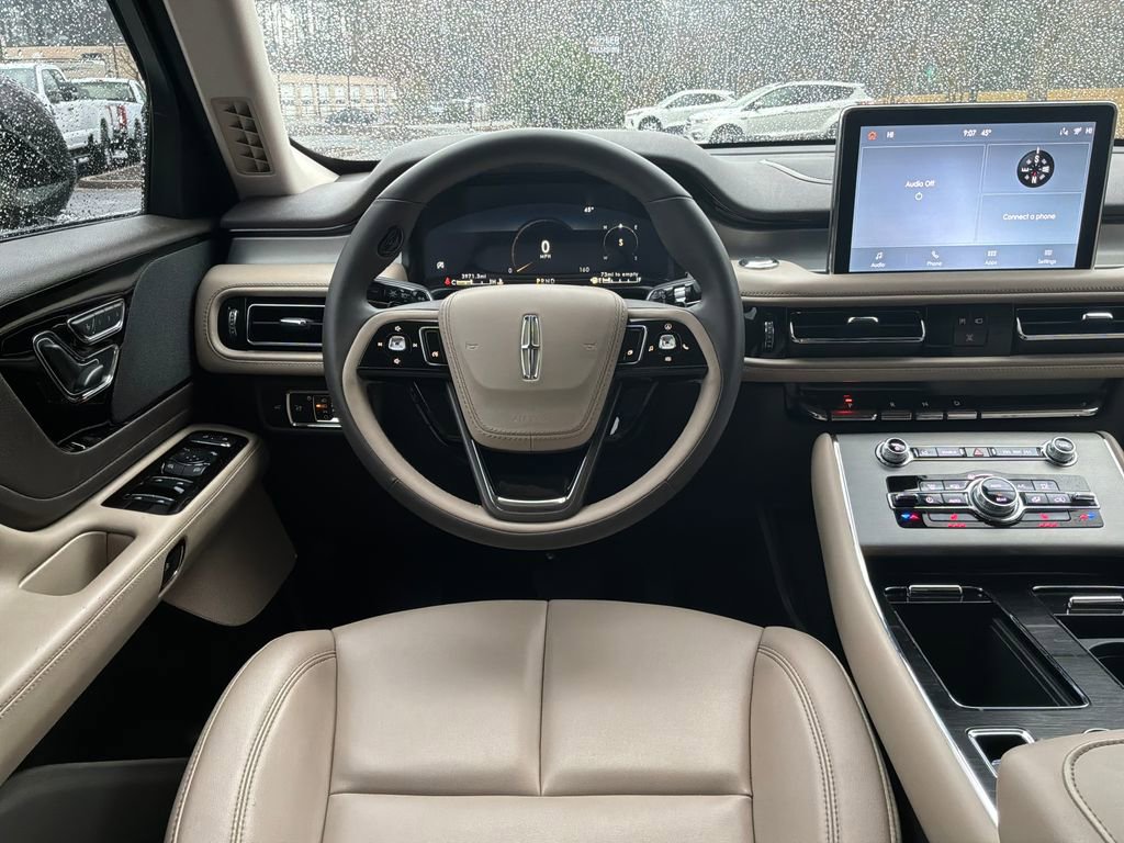 Used 2024 Lincoln Aviator Premiere image 13