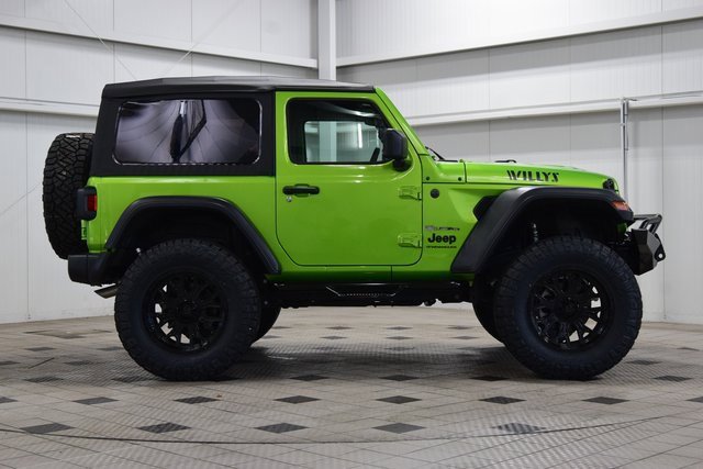 Used 2025 Jeep Wrangler Sport image 8