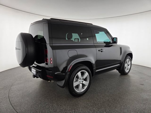 Used 2024 Land Rover Defender 90 X-Dynamic SE AWD/4WD image 2