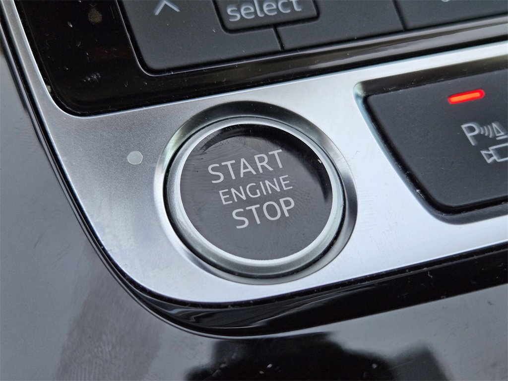 Used 2022 Audi Q8 Premium Plus image 24