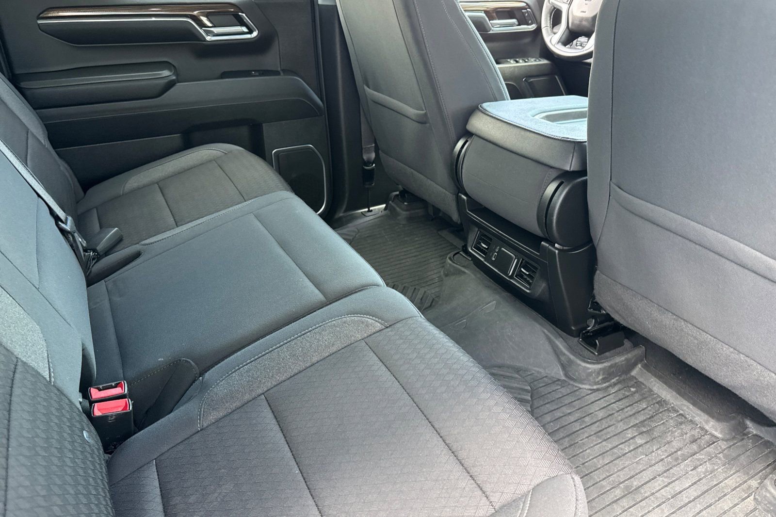 Used 2024 Chevrolet Silverado 1500 LT image 18