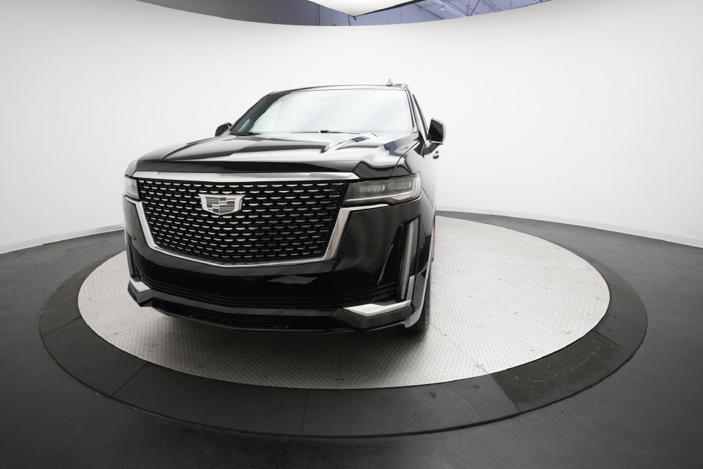 Used 2023 Cadillac Escalade Premium Luxury w/ Performance Package AWD/4WD image 11