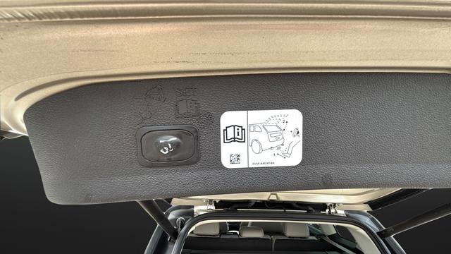 Used 2017 Ford Escape Titanium w/ Equipment Group 301A image 28