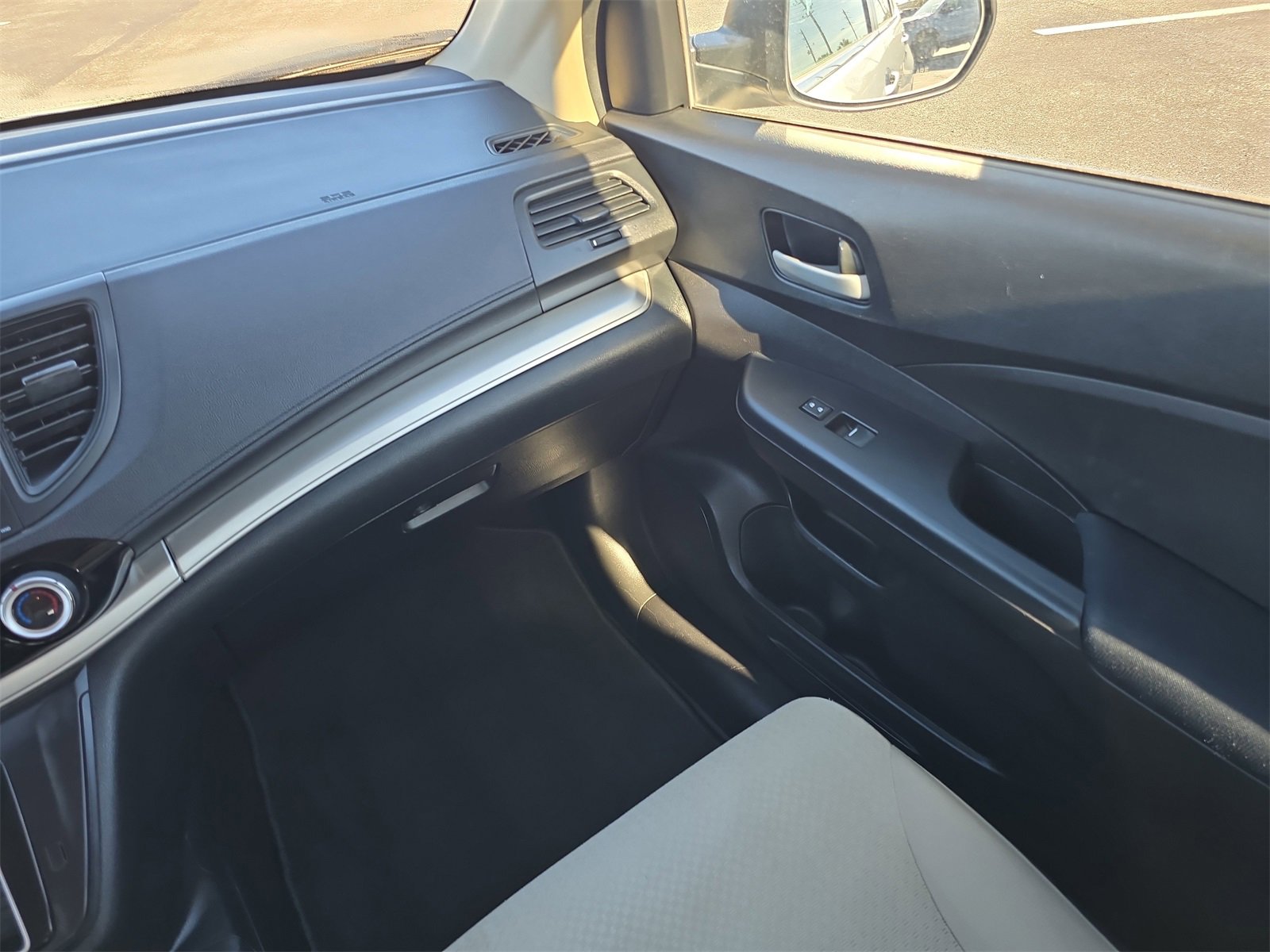 Used 2016 Honda CR-V LX image 11