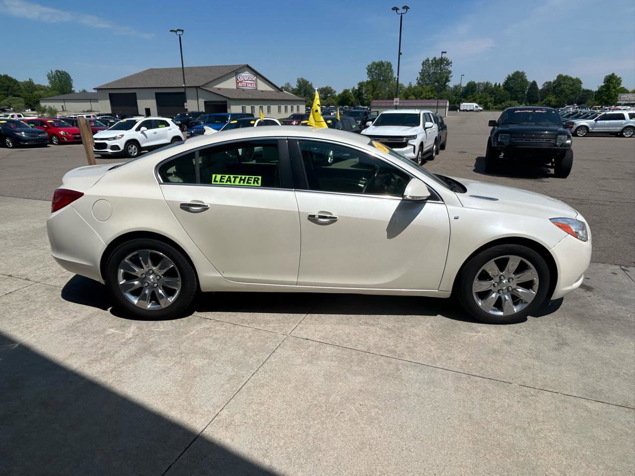 Used 2012 Buick Regal Premium FWD image 4