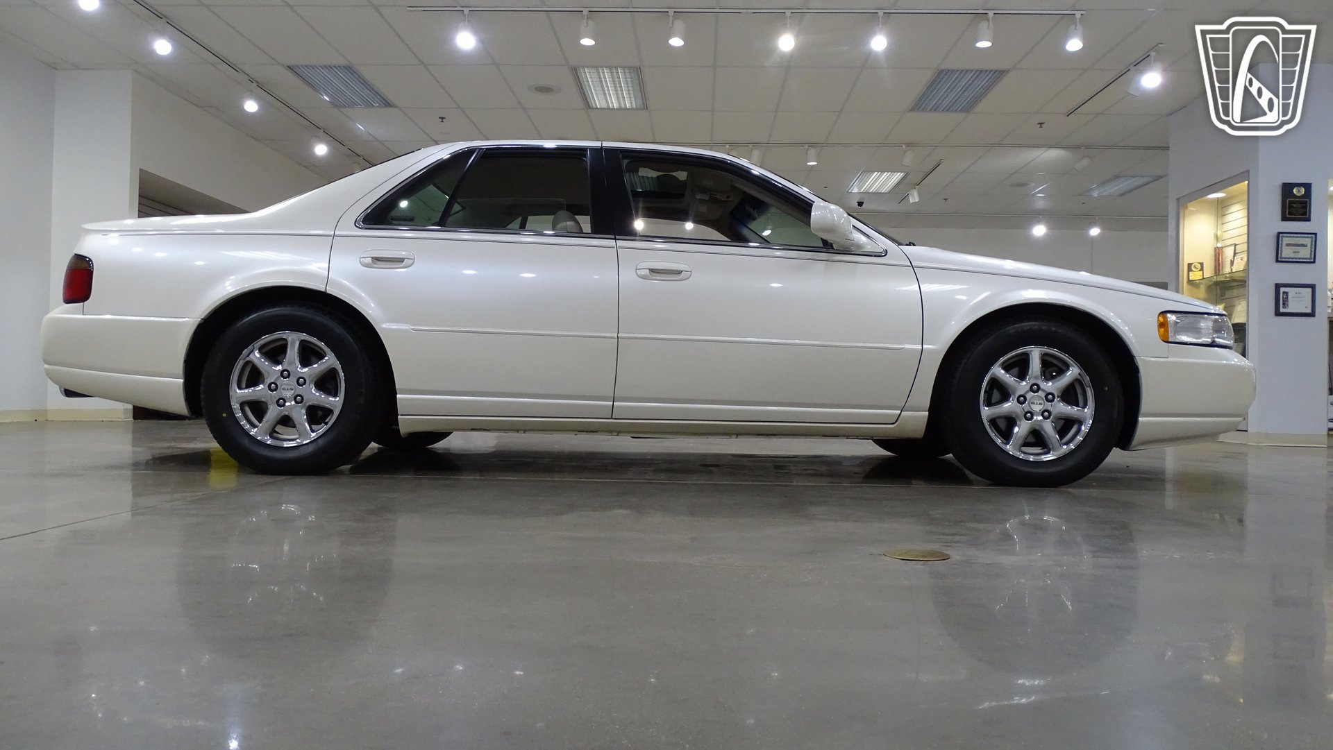Used 2000 Cadillac Seville STS w/ Convenience Pkg FWD image 19