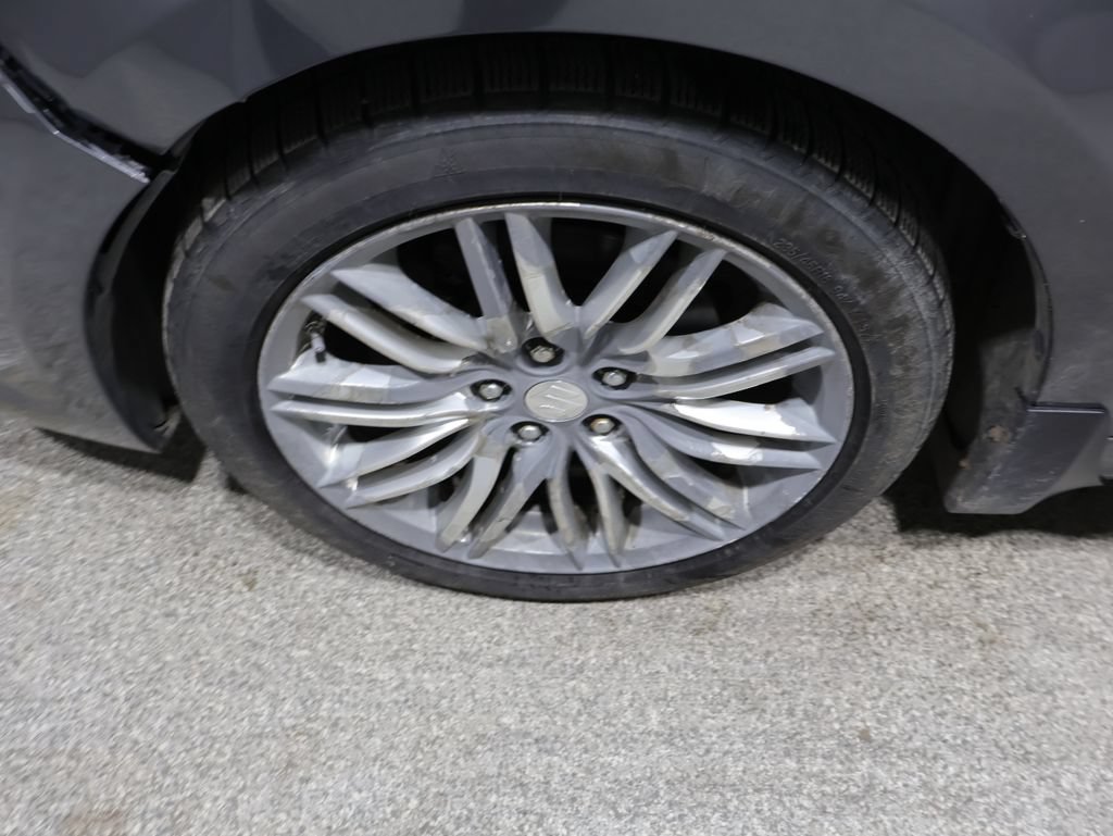 Used 2012 Suzuki Kizashi Sport GTS AWD/4WD image 10