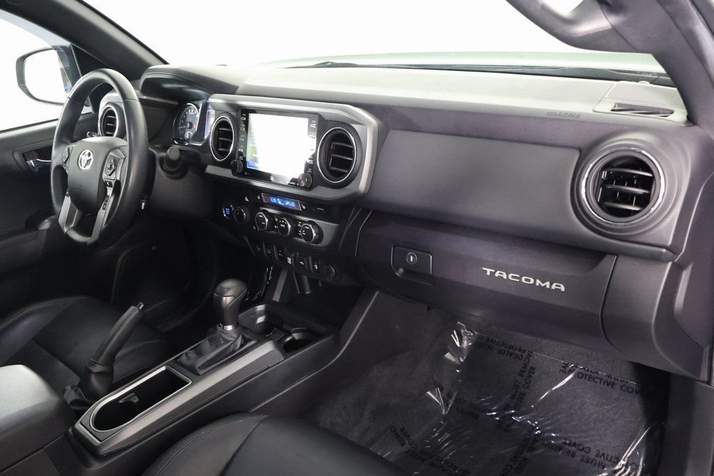 Used 2023 Toyota Tacoma TRD Off-Road w/ TRD Premium Off Road Package AWD/4WD image 10