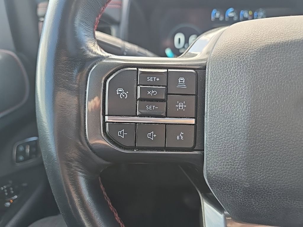 Used 2022 Ford Expedition Limited w/ Equipment Group 304A AWD/4WD image 17