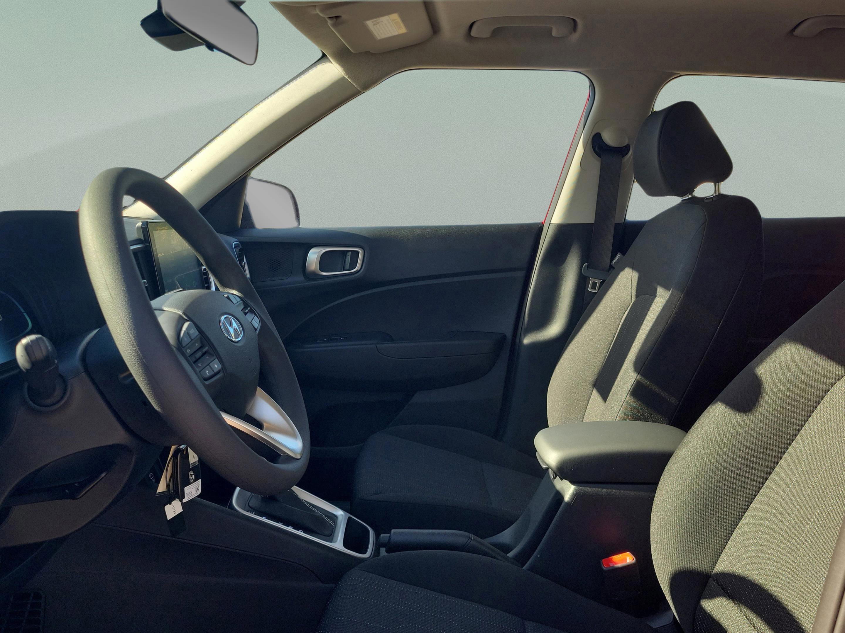 New 2026 Hyundai Venue SE image 20