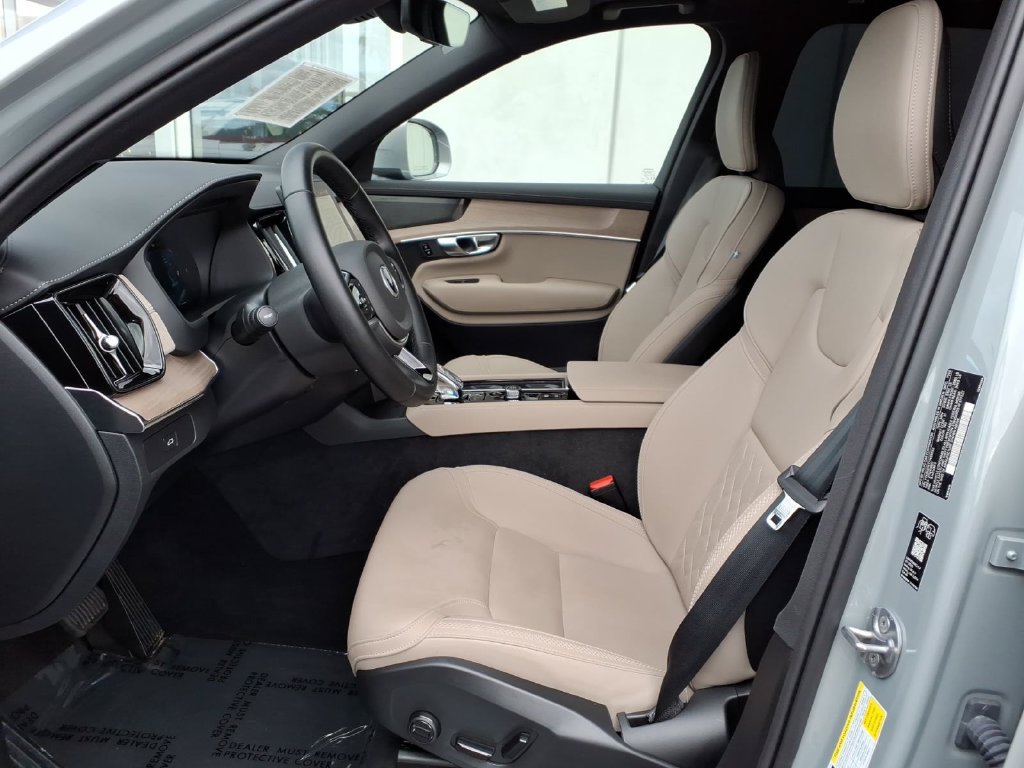 Certified 2026 Volvo XC90 B6 Plus AWD/4WD image 7