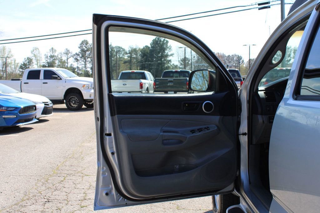 Used 2006 Toyota Tacoma PreRunner RWD image 25