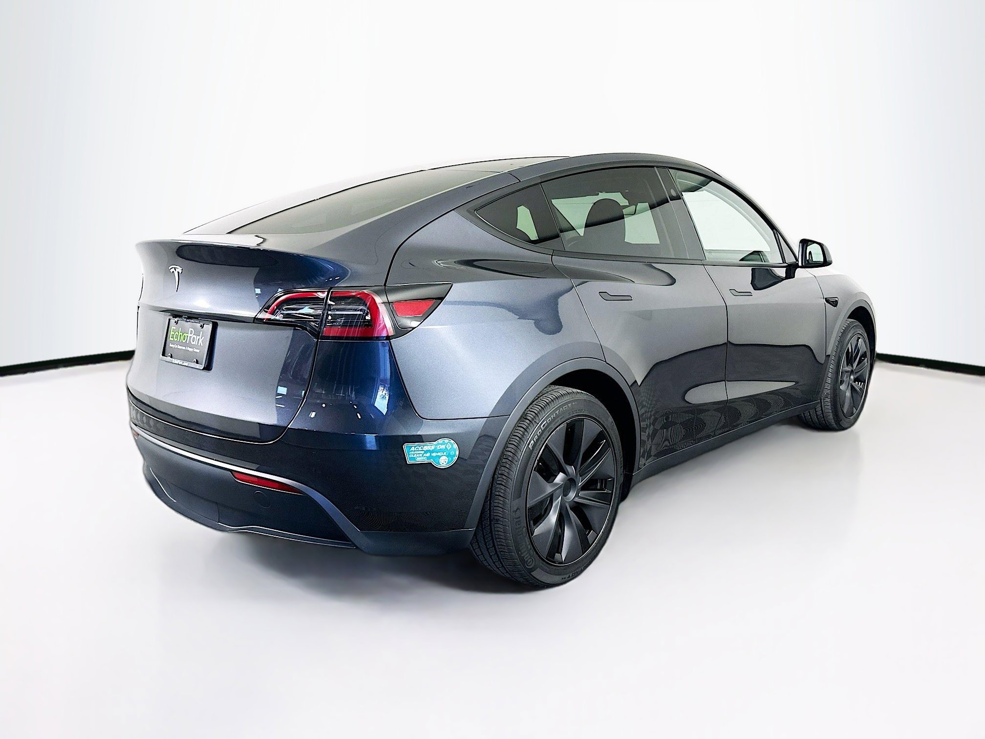 Used 2025 Tesla Model Y Long Range image 9