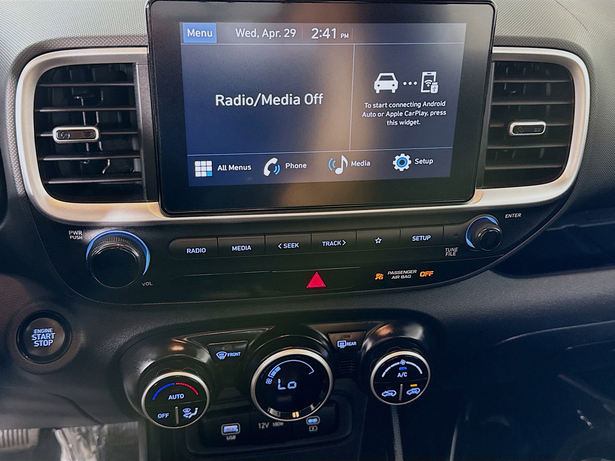 Used 2024 Hyundai Venue SEL FWD image 18