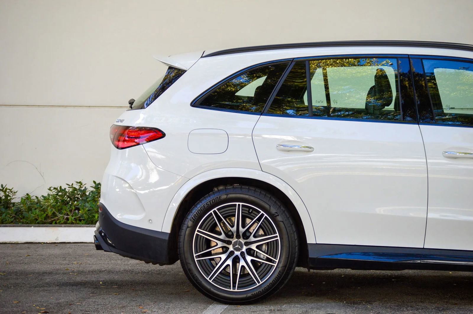 Used 2025 Mercedes-Benz GLC 43 AMG 4MATIC image 18