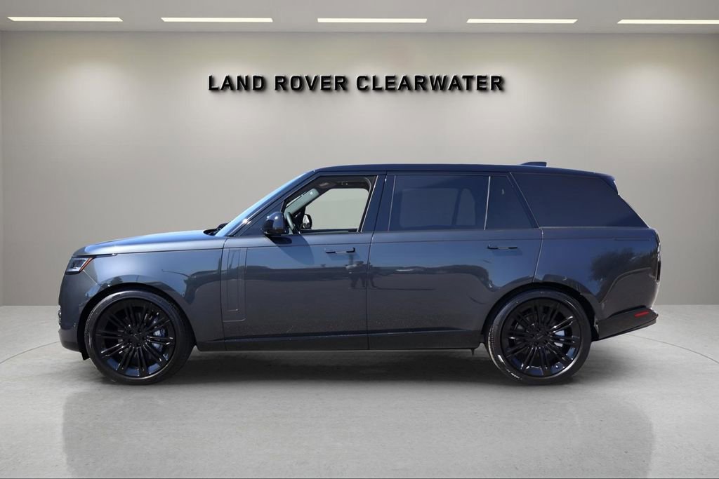 New 2026 Land Rover Range Rover Long Wheelbase SE image 2