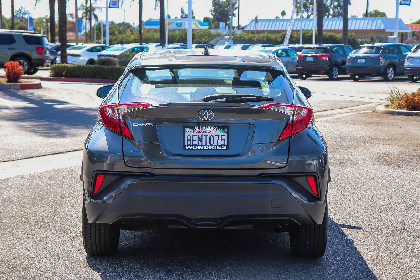 Used 2018 Toyota C-HR XLE FWD image 12