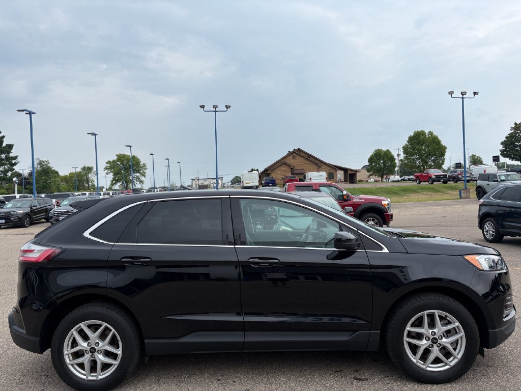 Used 2024 Ford Edge SEL w/ Convenience Package AWD/4WD image 6