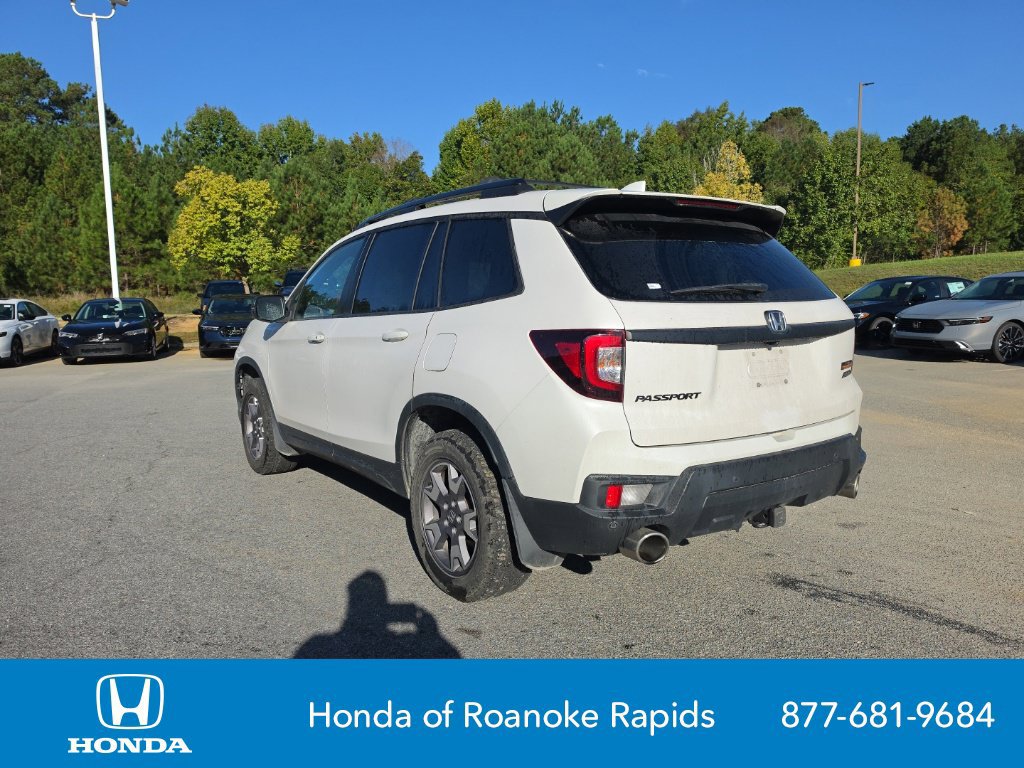 Used 2023 Honda Passport TrailSport image 3