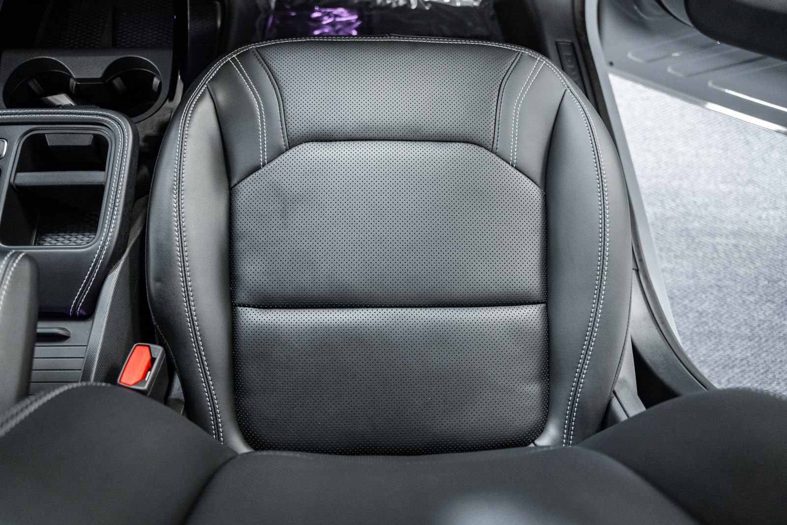 Certified 2025 Ford Mustang Mach-E Premium image 33