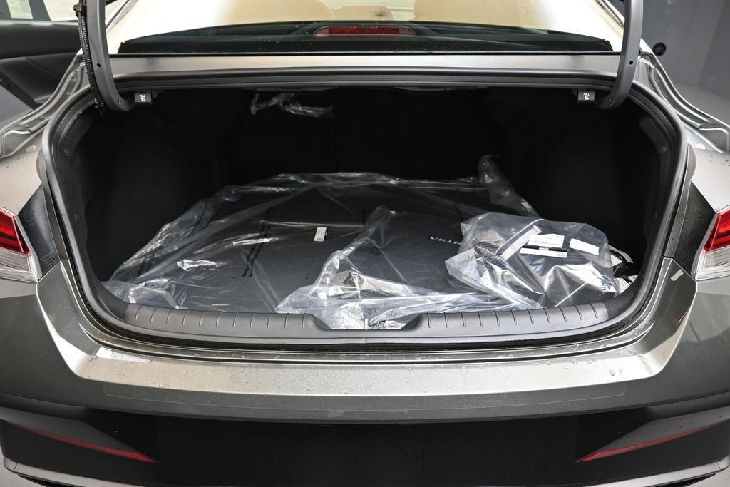 New 2026 Hyundai Elantra SEL Sport Premium w/ Cargo Package FWD image 17