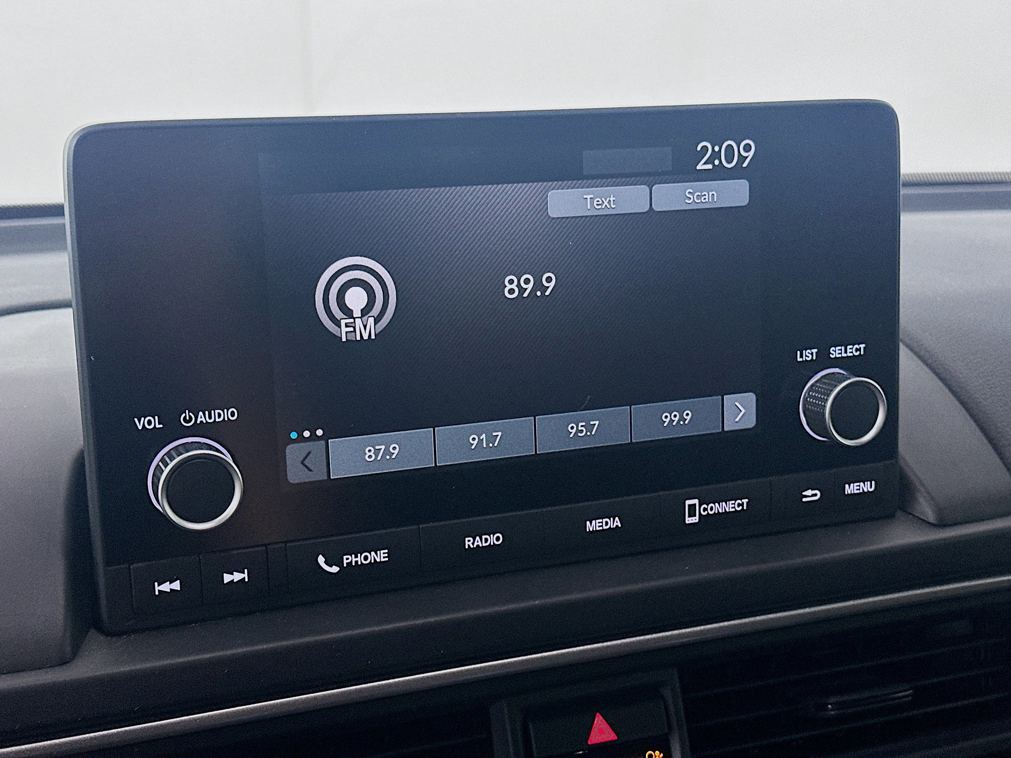 Used 2024 Honda Pilot Sport image 21