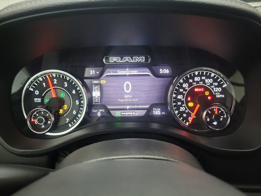 Used 2025 RAM 1500 Laramie AWD/4WD image 15