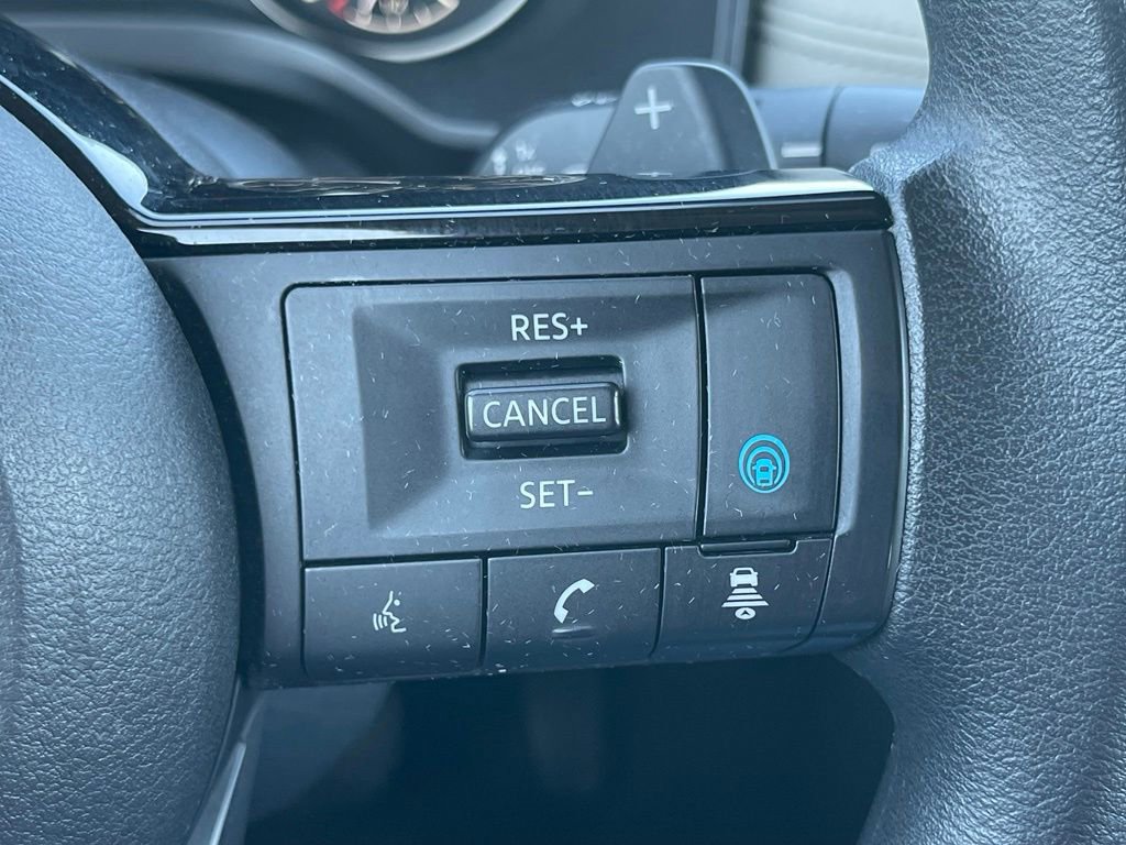 Used 2023 Nissan Rogue SV FWD image 17