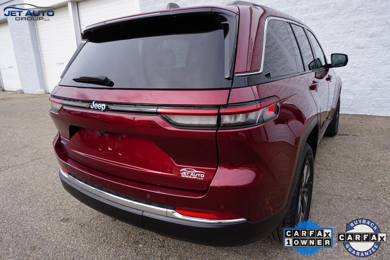 Used 2024 Jeep Grand Cherokee Limited 4xe image 11