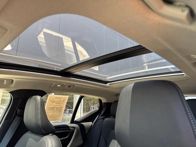 Certified 2025 Volvo XC40 B5 Core AWD/4WD image 27