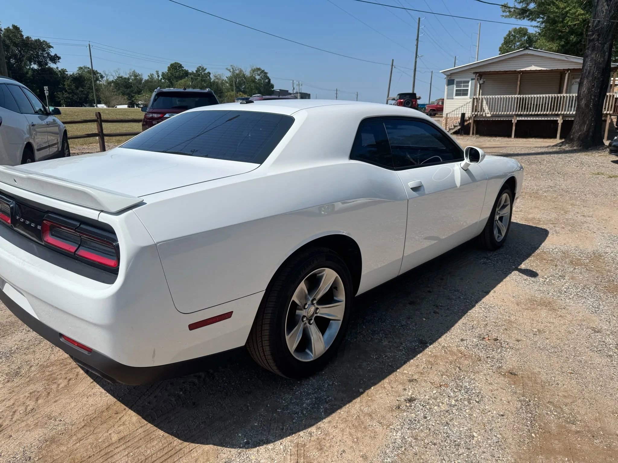 Used 2018 Dodge Challenger SXT image 6
