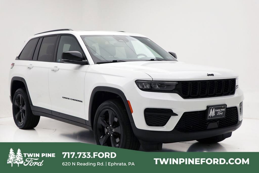 Used 2023 Jeep Grand Cherokee Altitude