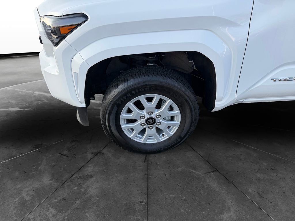 Used 2025 Toyota Tacoma Limited image 14