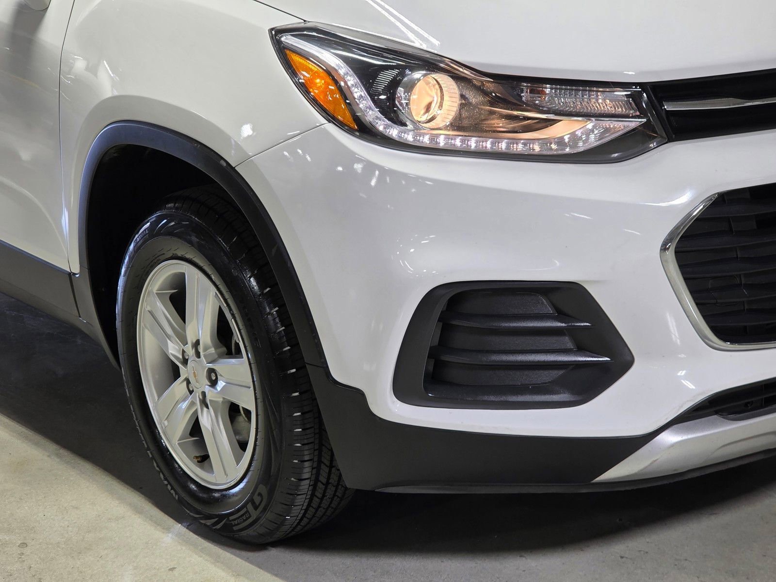 Used 2017 Chevrolet Trax LT w/ LT Convenience Package image 10