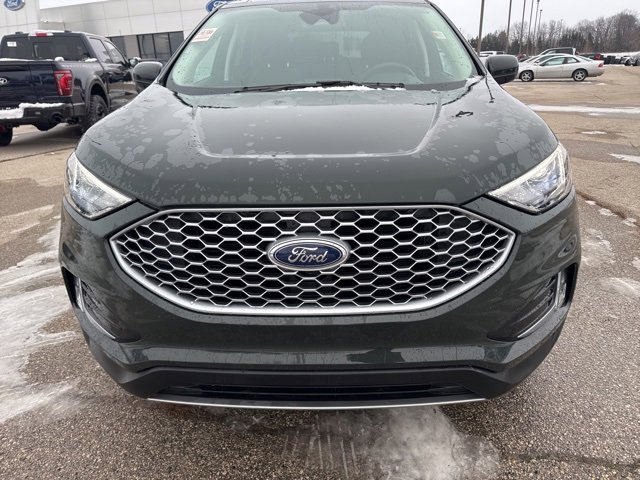 Used 2024 Ford Edge SEL w/ Convenience Package image 2