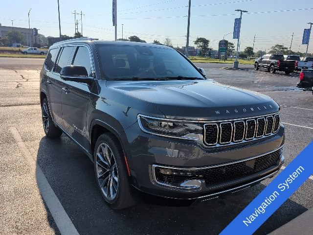 Used 2024 Jeep Wagoneer Series III w/ Premium Group I AWD/4WD image 3