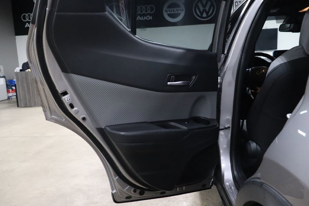 Used 2019 Toyota C-HR XLE image 17